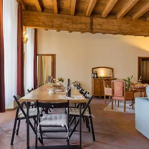 Apartment Magnificent 1800 In The Heart Of, Verona