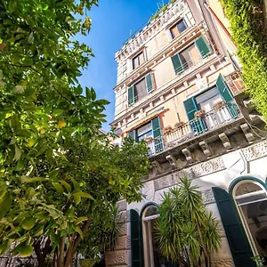 amalfi-centre-flat.hotels-amalfi.com/