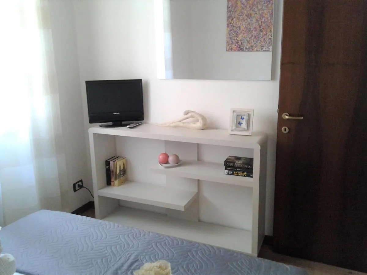 Castle View Lodge Intero Appartamento Verona Centro Storico 0*,  Italy