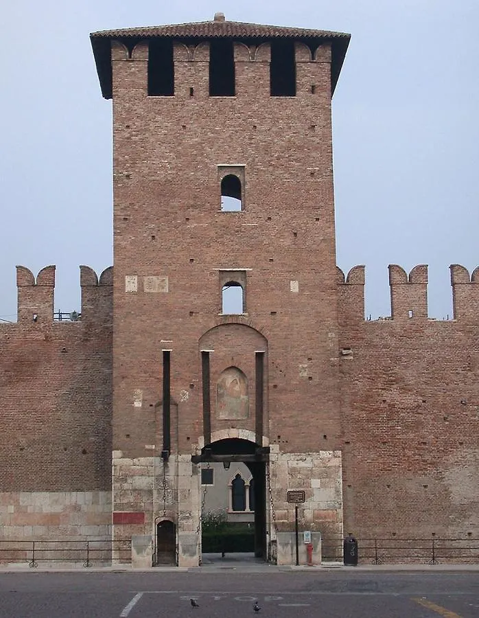 Apartment Castle View Lodge Intero Appartamento Verona Centro Storico Italy